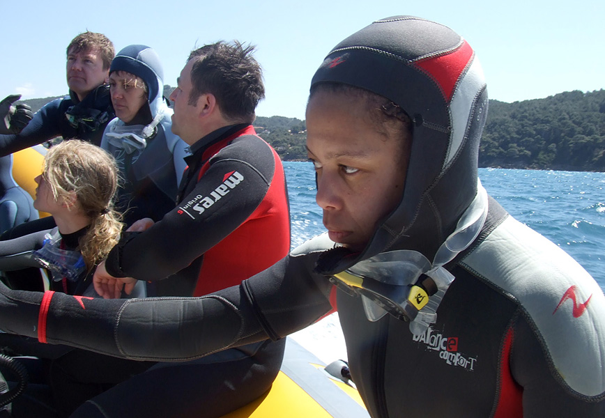 Concentration avant la plong�e. fud0076