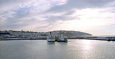 En quittant le port de Tanger. 