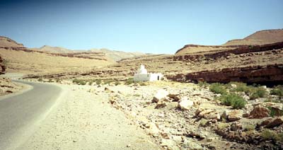 Le marabout. cn0528n