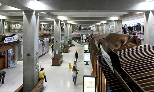 Grand hall de l'a�rogare. 